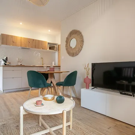 Bel Neuf En Plein Centre Apartment *