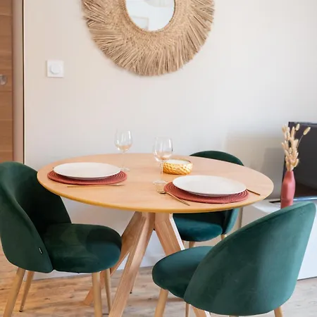 Bel Neuf En Plein Centre Apartment Brantome